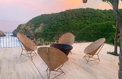 Santa Maria Tonameca Villa | Casa Chicatana Incredible Beach Front Villa