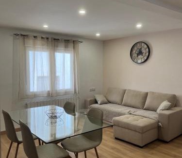 Castillo de Villamalefa Apartment | CASA CHIVA, Castillo de Villamalefa