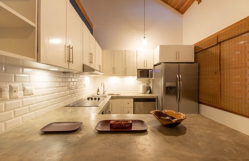 Nosara Villa | CASA CINNAMON | CLOSE TO BEACH, SHARED POOL & TENNIS COURTS, Spacious & Modern Condo with Pool and T
