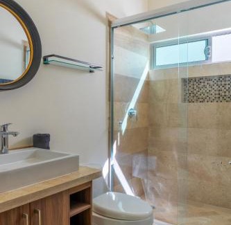La Paz House | Casa Colibrí