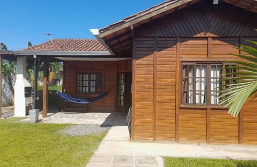 Guaratuba House | Casa Colonial em Guaratuba, próximo a praia