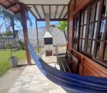 Guaratuba House | Casa Colonial em Guaratuba, próximo a praia