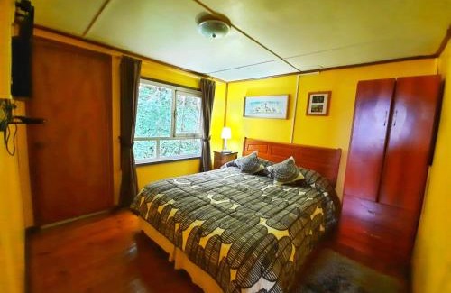 Puerto Montt Bed & Breakfast | Casa Colores