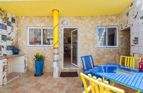 Vila do Bispo Apartment | Casa Colorida