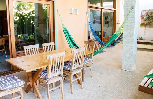 Guaeca House | Casa com churrasq a 300m da praia de Guaecá-SP