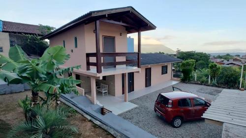 Caiacanga House | Casa com linda vista a 500 metros da praia