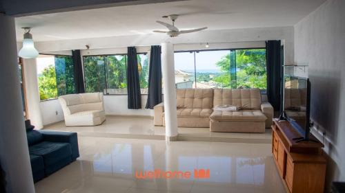 Rasa House | Casa com Piscina e Vista para Montanha em Buzios