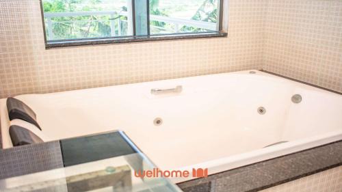 Rasa House | Casa com Piscina e Vista para Montanha em Buzios