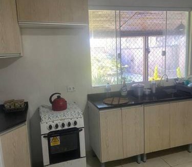 Pontal do Parana Apartment | Casa com piscina a 500 metros da praia