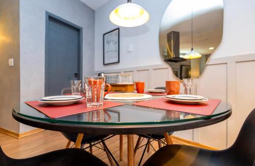 Tingui House | Casa Completa com garagem