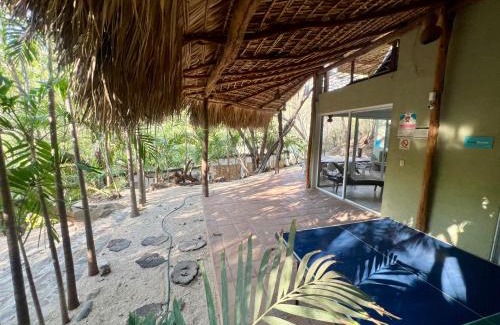 Arroyo Cruz House | Casa con alberca y acceso directo a la playa