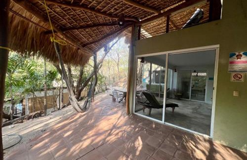 Arroyo Cruz House | Casa con alberca y acceso directo a la playa