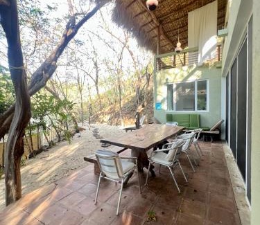 Arroyo Cruz House | Casa con alberca y acceso directo a la playa