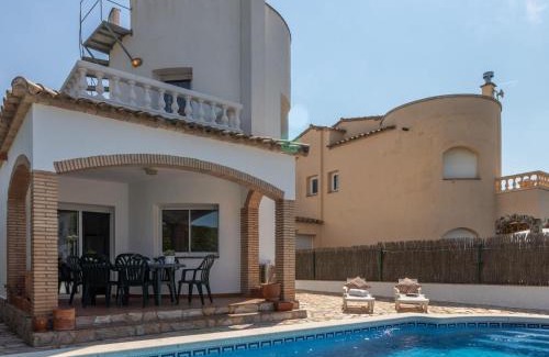 Sant Pere Pescador House | Casa con Piscina, A/A, Wifi, Barbacoa, a 200 m de la Playa - ES-89-75