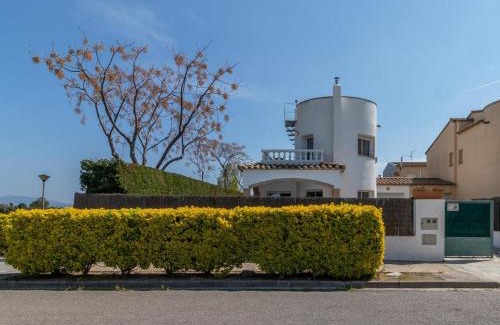 Sant Pere Pescador House | Casa con Piscina, A/A, Wifi, Barbacoa, a 200 m de la Playa - ES-89-75