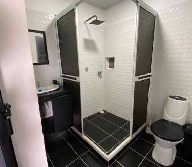 Acacias House | Casa con piscina y jacuzzi en Acacías