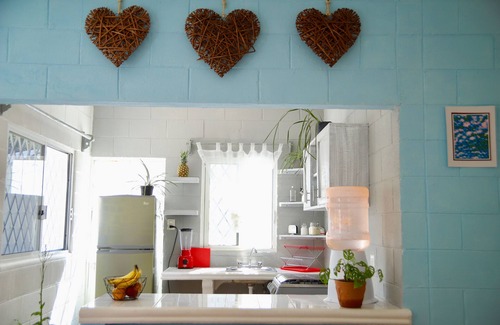 Tohoku House | Casa Corazon - Cozy 2 bedroom house downtown, 5 min from the beach!.