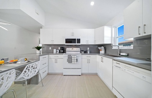 Florida Ridge House | Casa Costa del Tesoro 10 minutes from the beach
