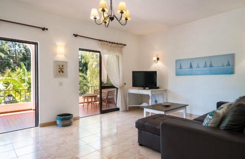 Pata de Baixo Apartment | Casa Costa e Silva by Intiholidays