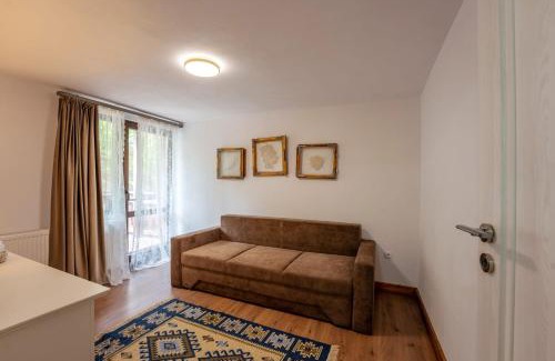 Sighisoara Bed & Breakfast | Casa cu Prispa