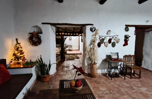 Curiti House | Casa Cuadros