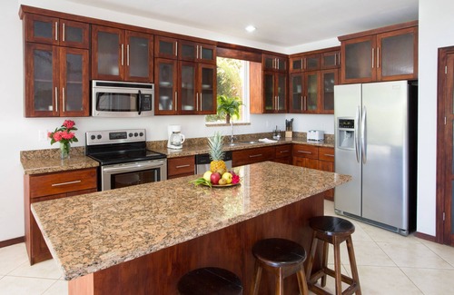 Parrita House | Casa De Fox - Great Home in the Rainforest w/private pool & Wi-Fi