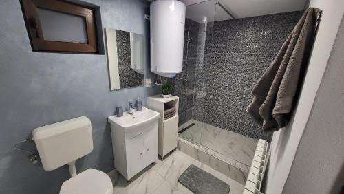 Toplita House | Casa D