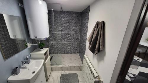 Toplita House | Casa D