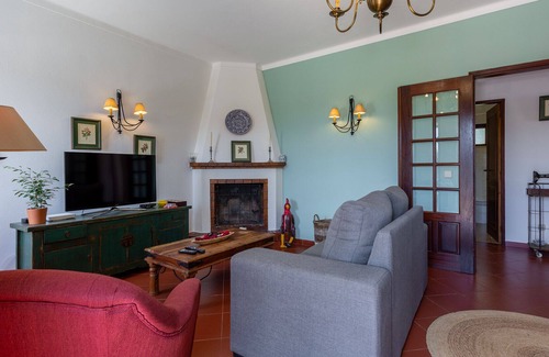 Porches Cottage | Casa da Avó-Wine Farm & Beach