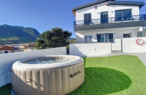 Canical Apartment | Casa da Av 2 by Atlantic Holiday