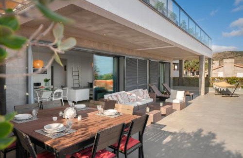Vila Baleira House | Casa da Maresia by An Island Apart