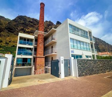 Prazeres Apartment | Casa da Maresia - The Seaside Escape