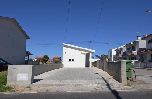 Lousa House | Casa da Nôr .Local accommodation