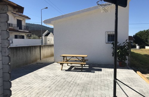 Lousa House | Casa da Nôr .Local accommodation