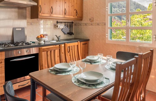 Santana Villa | 'Casa Da Olides' with Mountain View, Balcony and Wi-Fi