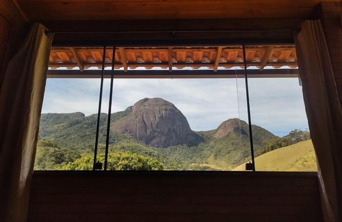 Lumiar House | casa da pedra riscada