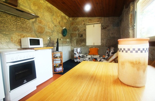 Parada de Bouro Cottage | Casa da Piscina - Casas do Rio by Gerês Casas