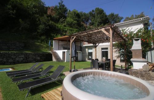 Bouro Villa | Casa da Pontelha by Gerês Casas