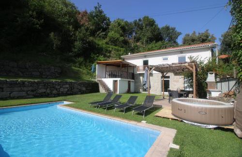 Bouro Villa | Casa da Pontelha by Gerês Casas