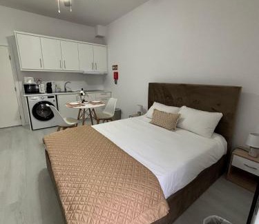Praia da Vitoria Apartment | Casa da Praça I