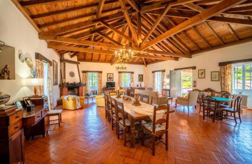 Santana House | Casa da Tia Clementina