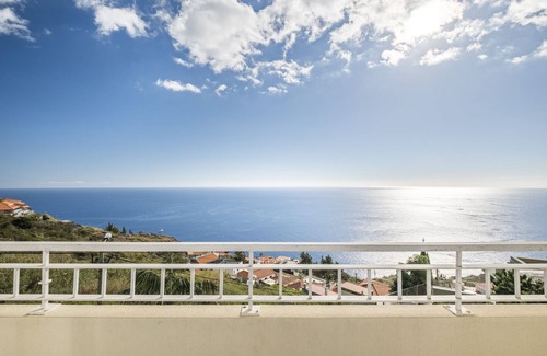 Sao Goncalo Ski Chalet | Casa das Neves - By Wehost