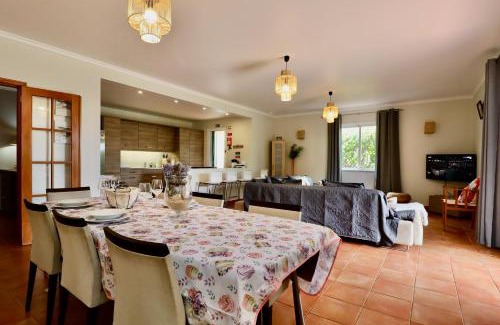 Campo de Baixo Villa | Casa das Ondas by AnaLodges
