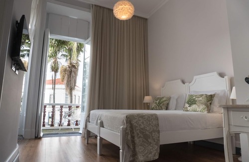 Ponta Delgada Bed & Breakfast | Casa das Palmeiras Charming House Azores