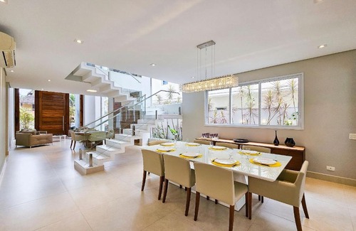 Riviera de Sao Lourenco House | Casa de 400m² e piscina próximo à praia