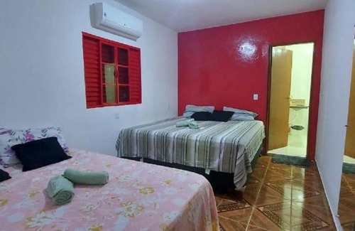 Sao Joao Batista do Gloria House | Casa de temporada acomoda até 20 pessoas, ótimo custo beneficio e com piscina grande, estacionamento grátis incluso, próximo da SERRA CANASTRA, Cânyons de Capitólio, furnas e mais de 130 lindas cachoeiras na região