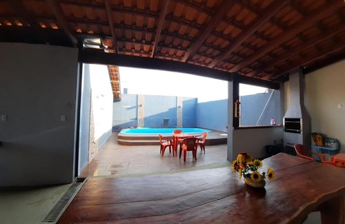 Sao Joao Batista do Gloria House | Casa de temporada acomoda até 20 pessoas, ótimo custo beneficio e com piscina grande, estacionamento grátis incluso, próximo da SERRA CANASTRA, Cânyons de Capitólio, furnas e mais de 130 lindas cachoeiras na região