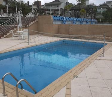 Aguas Mornas House | Casa de campo em resort com banheiras água termal