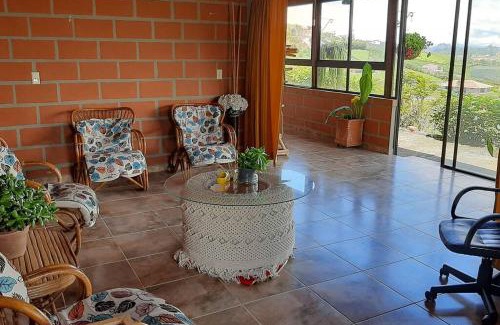 Marinilla House | Casa de Campo vía El Peñol Guatapé