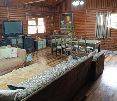 Campos do Jordao House | Casa de Campos do Jordao no alto da Vila Inglesa com vista maravilhosa